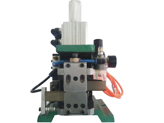Πολυ-Πυρήνας Σύρμα Strip Μηχανή συστροφής WPM-4F+T - Συστροφή και απογύμνωση καλωδίων
